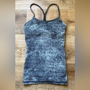 Lululemon athletica women’s tank top grey camisole built in bra no marked size